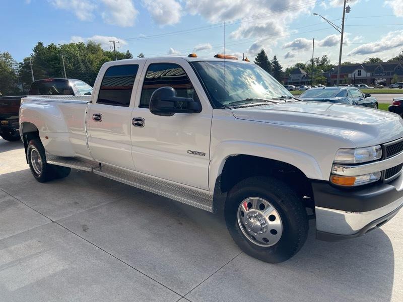Chevrolet Silverado 3500 Crew Cab 2WD 2002