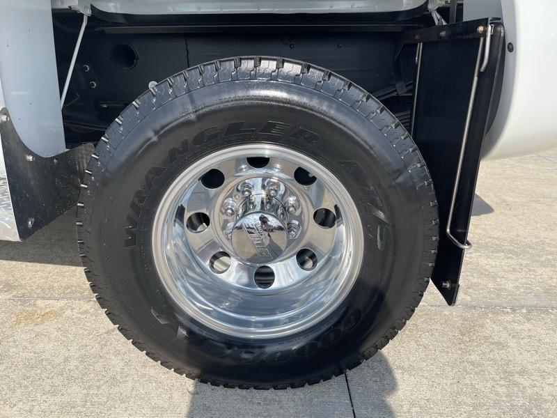 Chevrolet Silverado 3500 Crew Cab 2WD 2002