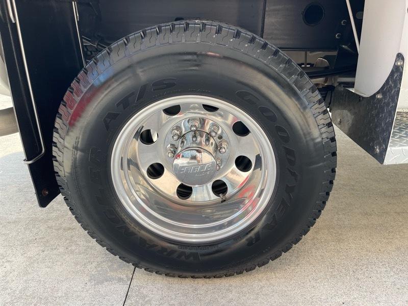 Chevrolet Silverado 3500 Crew Cab 2WD 2002