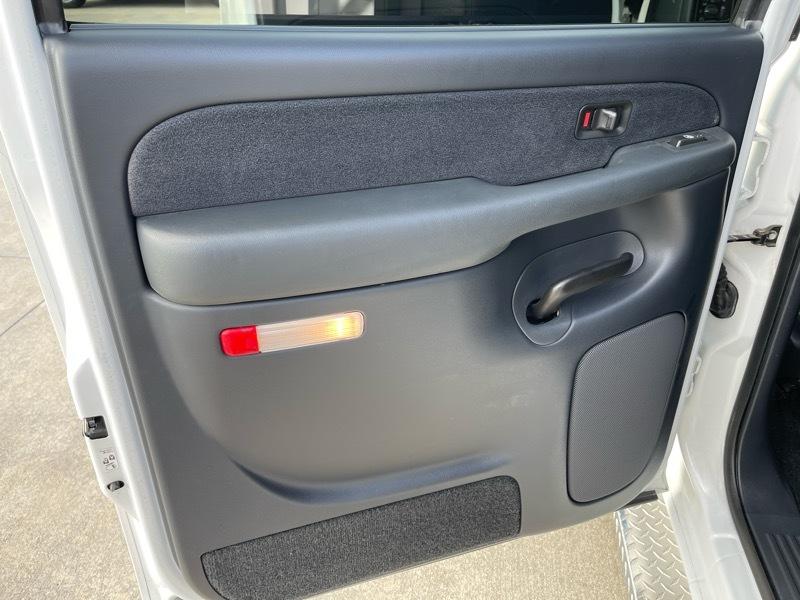 Chevrolet Silverado 3500 Crew Cab 2WD 2002