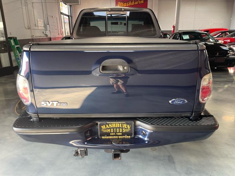 Ford F-150 SVT Lightning 2WD 2002