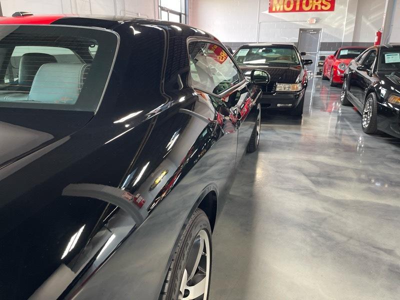 Dodge Challenger SRT8 2012