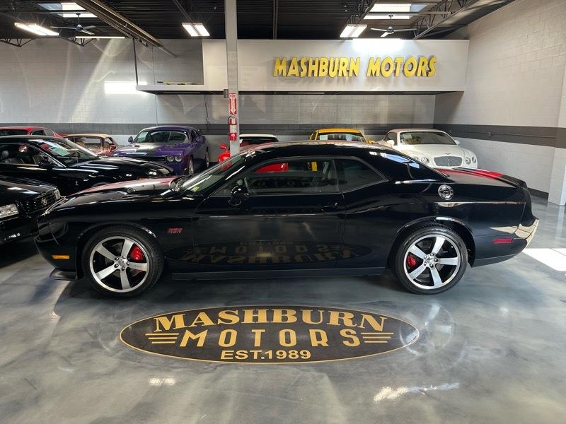 Dodge Challenger photo 2