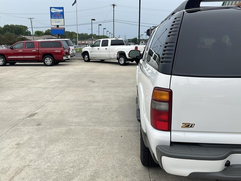 Chevrolet Suburban  2003