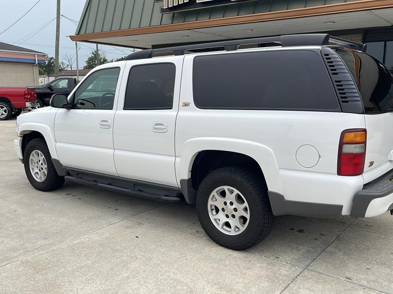 Chevrolet Suburban  2003