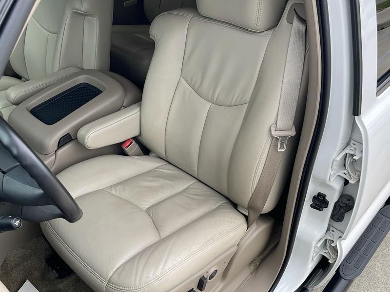 Chevrolet Suburban  2003