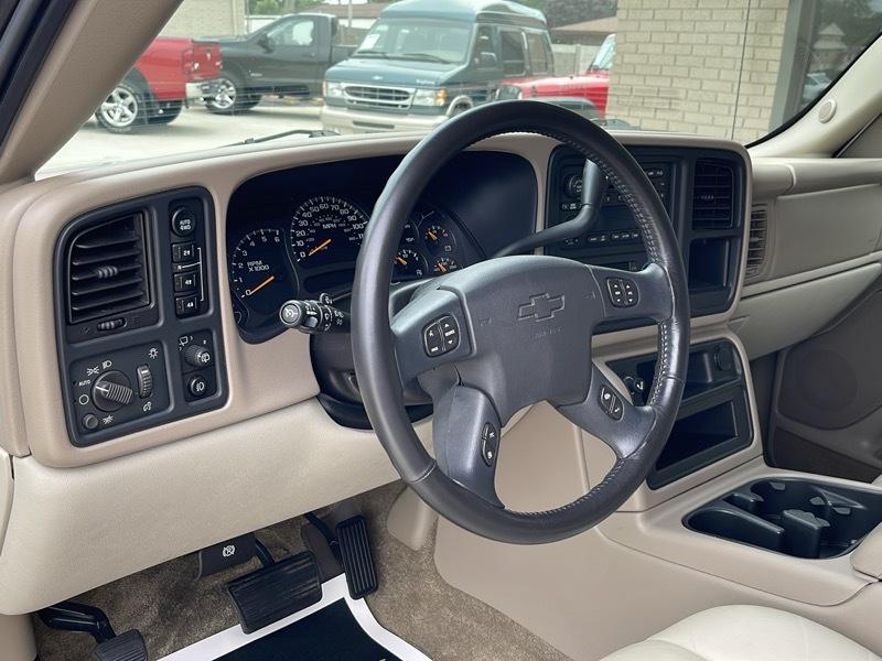 Chevrolet Suburban  2003