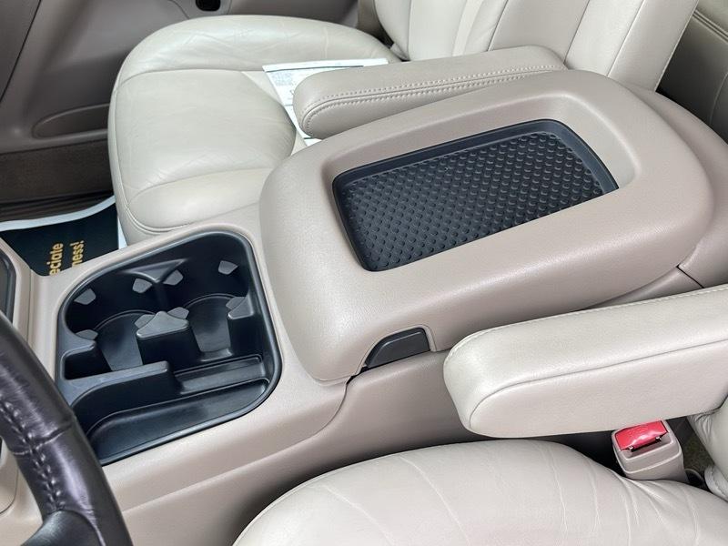 Chevrolet Suburban  2003