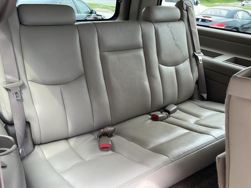 Chevrolet Suburban  2003