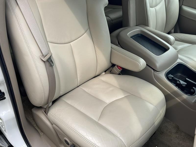 Chevrolet Suburban  2003