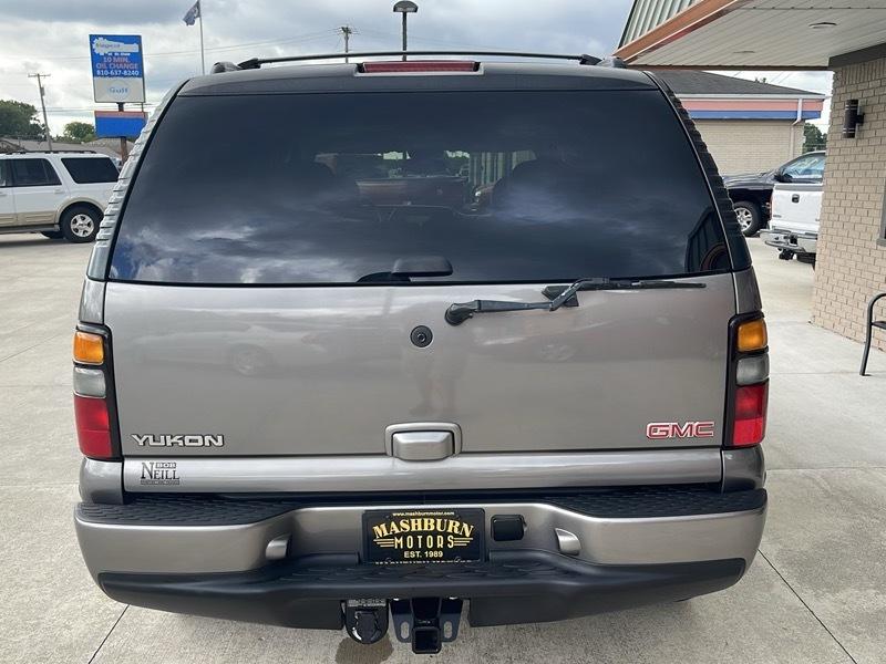 GMC Yukon Denali AWD 2006