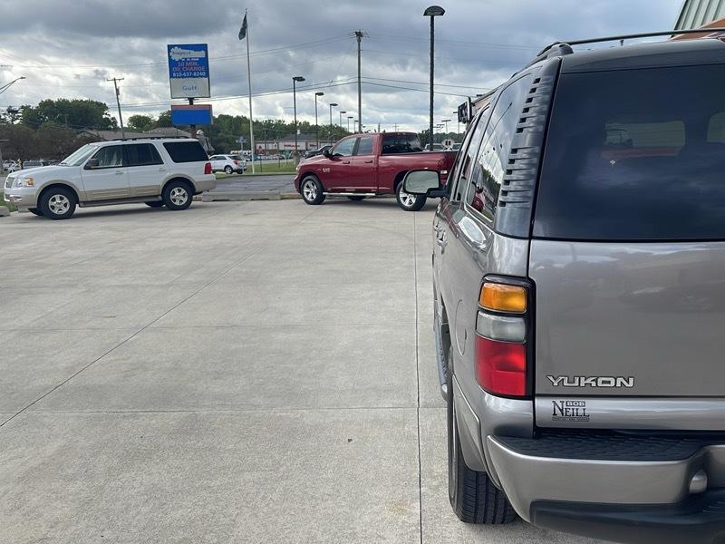 GMC Yukon Denali AWD 2006