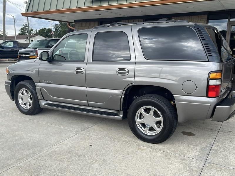 GMC Yukon Denali AWD 2006