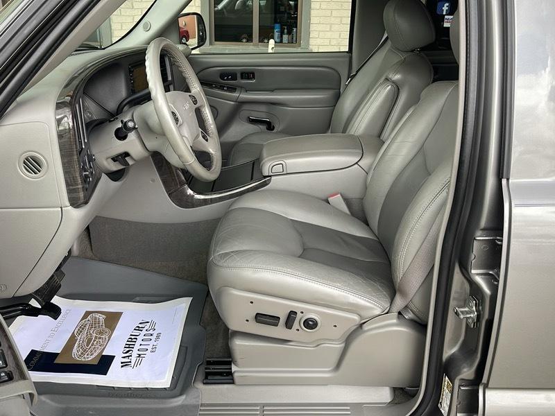 GMC Yukon Denali AWD 2006