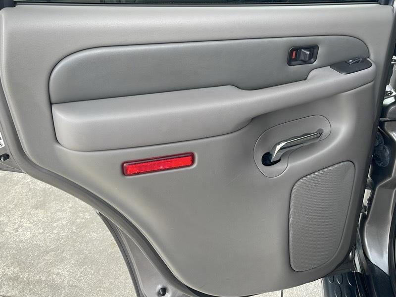 GMC Yukon Denali AWD 2006