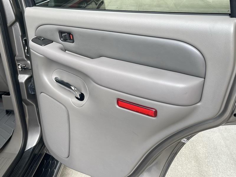 GMC Yukon Denali AWD 2006