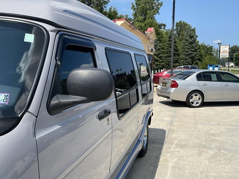 Dodge Ram Van  1999