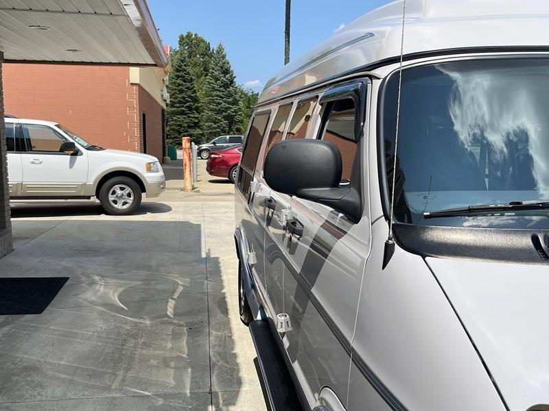Dodge Ram Van  1999
