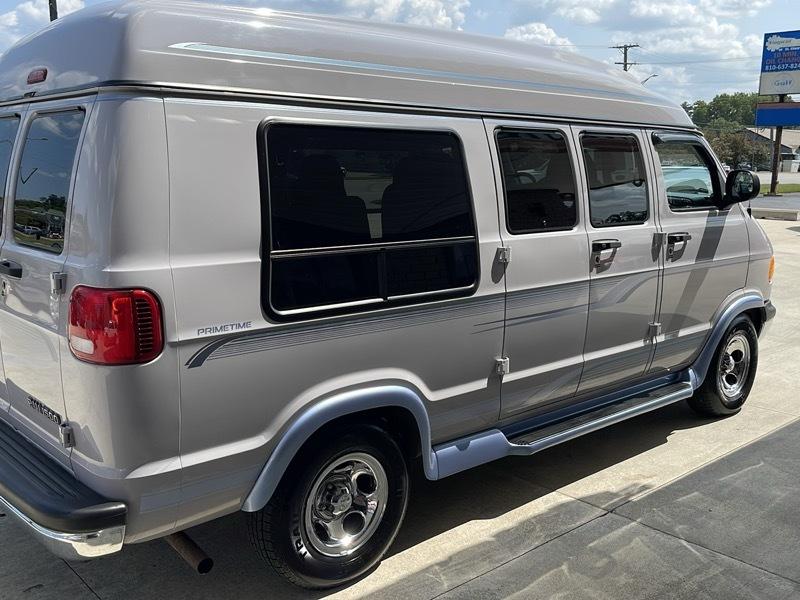 Dodge Ram Van  1999