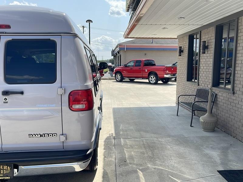 Dodge Ram Van  1999