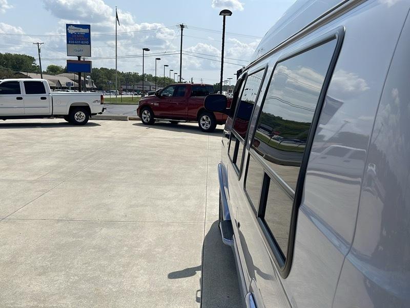 Dodge Ram Van  1999