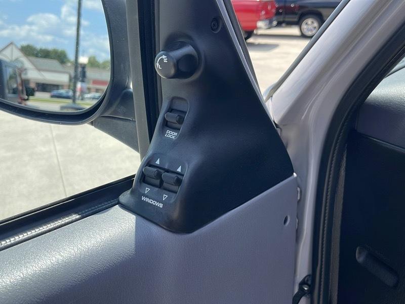 Dodge Ram Van  1999