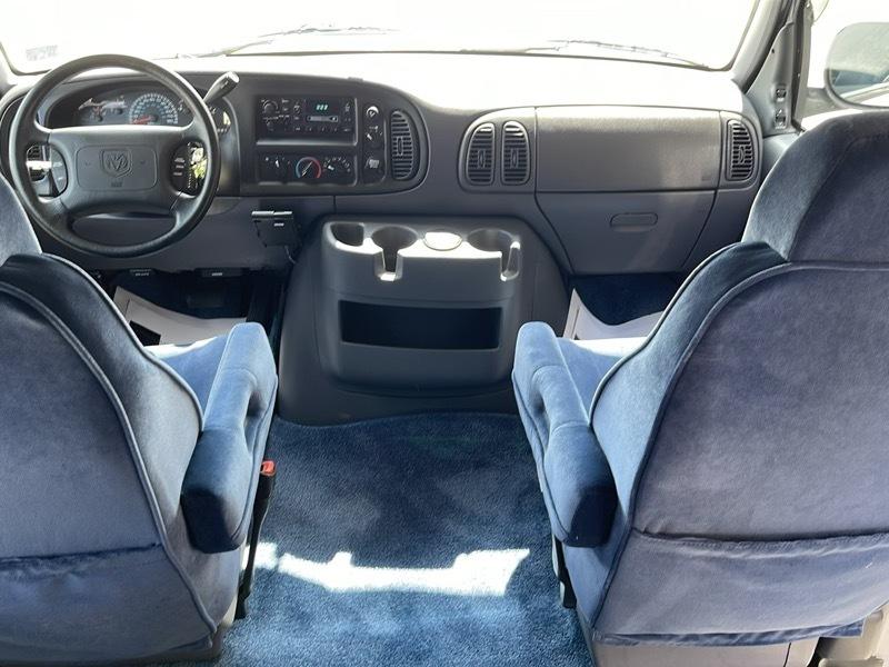 Dodge Ram Van  1999