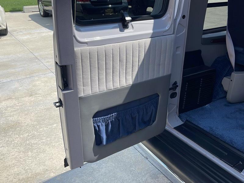 Dodge Ram Van  1999