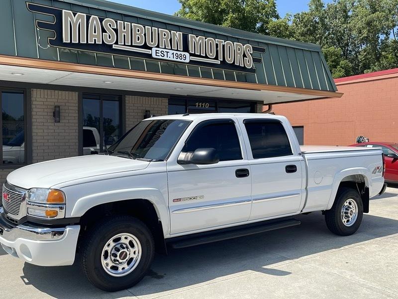 GMC Sierra 2500HD SLT Crew Cab Short Bed 4WD 2004