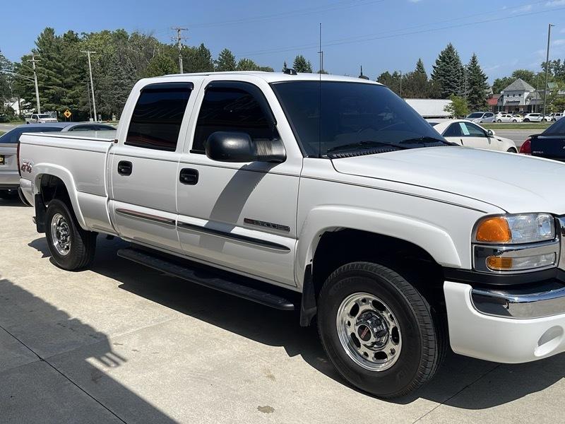 GMC Sierra 2500HD SLT Crew Cab Short Bed 4WD 2004