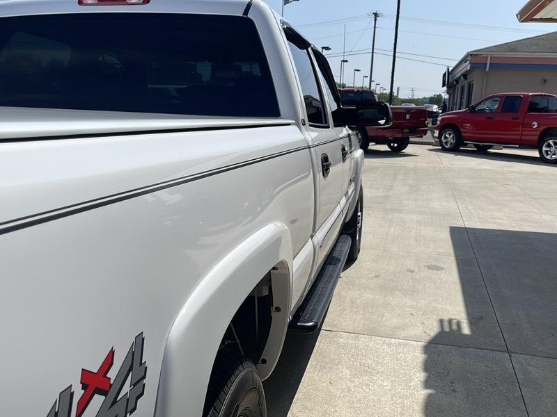 GMC Sierra 2500HD SLT Crew Cab Short Bed 4WD 2004