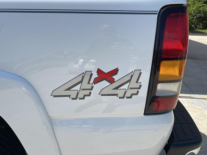 GMC Sierra 2500HD SLT Crew Cab Short Bed 4WD 2004