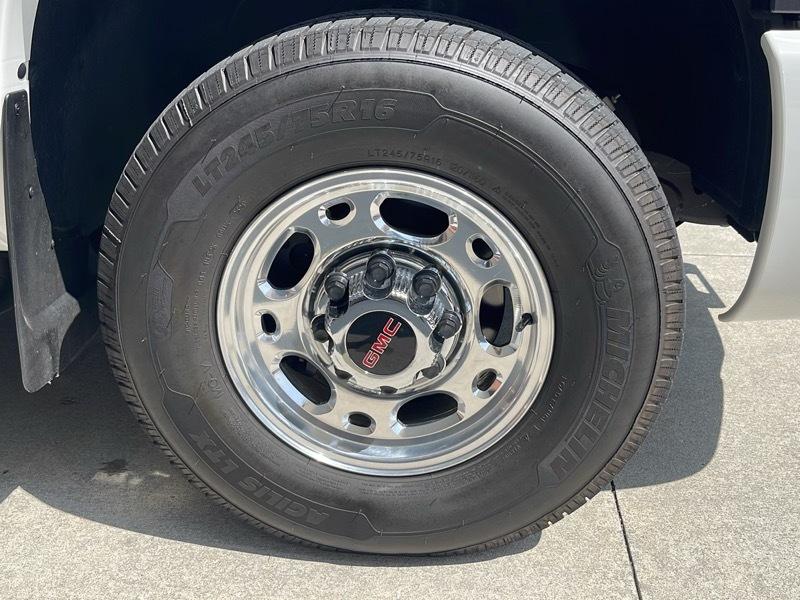 GMC Sierra 2500HD SLT Crew Cab Short Bed 4WD 2004