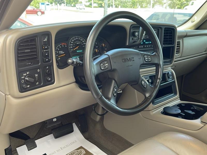 GMC Sierra 2500HD SLT Crew Cab Short Bed 4WD 2004