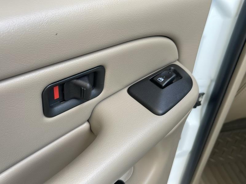 GMC Sierra 2500HD SLT Crew Cab Short Bed 4WD 2004
