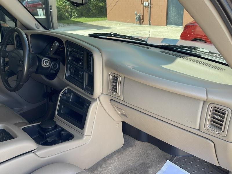 GMC Sierra 2500HD SLT Crew Cab Short Bed 4WD 2004