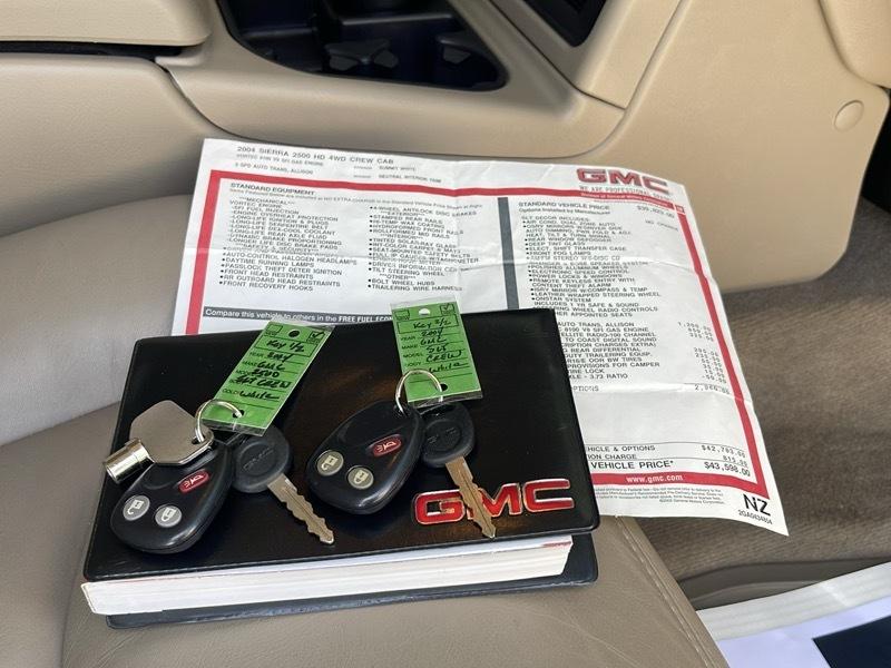 GMC Sierra 2500HD SLT Crew Cab Short Bed 4WD 2004
