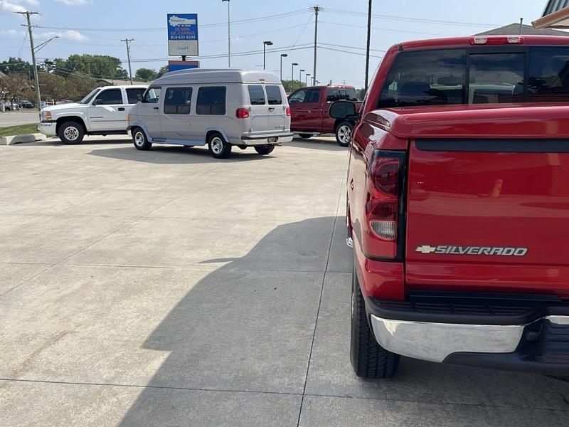 Chevrolet Silverado 2500HD LS Ext. Cab Short Bed 4WD 2005