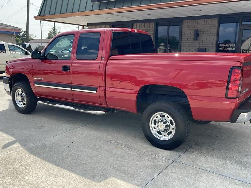 Chevrolet Silverado 2500HD LS Ext. Cab Short Bed 4WD 2005