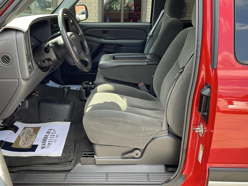 Chevrolet Silverado 2500HD LS Ext. Cab Short Bed 4WD 2005