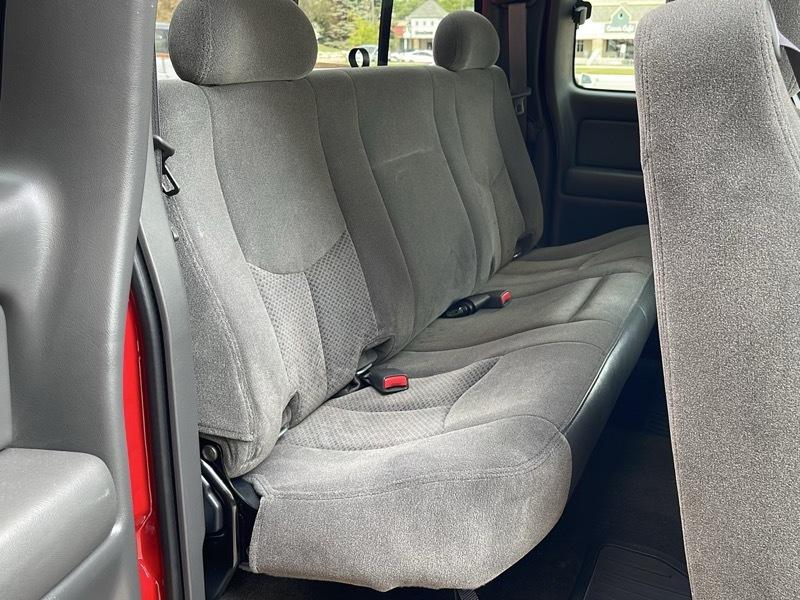Chevrolet Silverado 2500HD LS Ext. Cab Short Bed 4WD 2005
