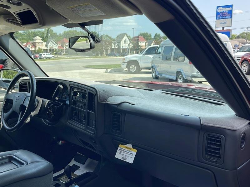 Chevrolet Silverado 2500HD LS Ext. Cab Short Bed 4WD 2005