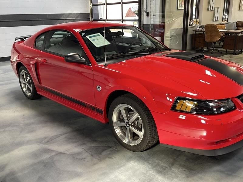 Ford Mustang photo 8