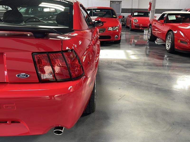 Ford Mustang photo 11