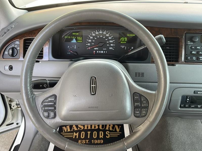 Lincoln Town Car Signature 1999