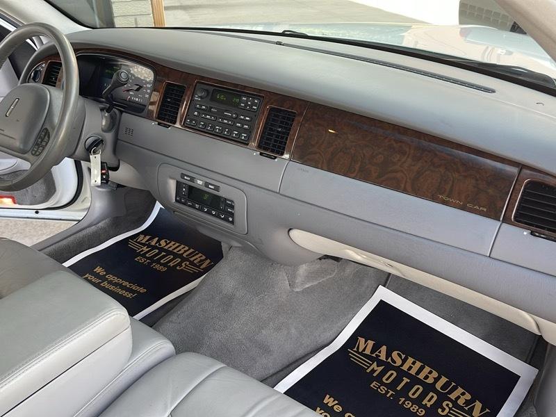 Lincoln Town Car Signature 1999