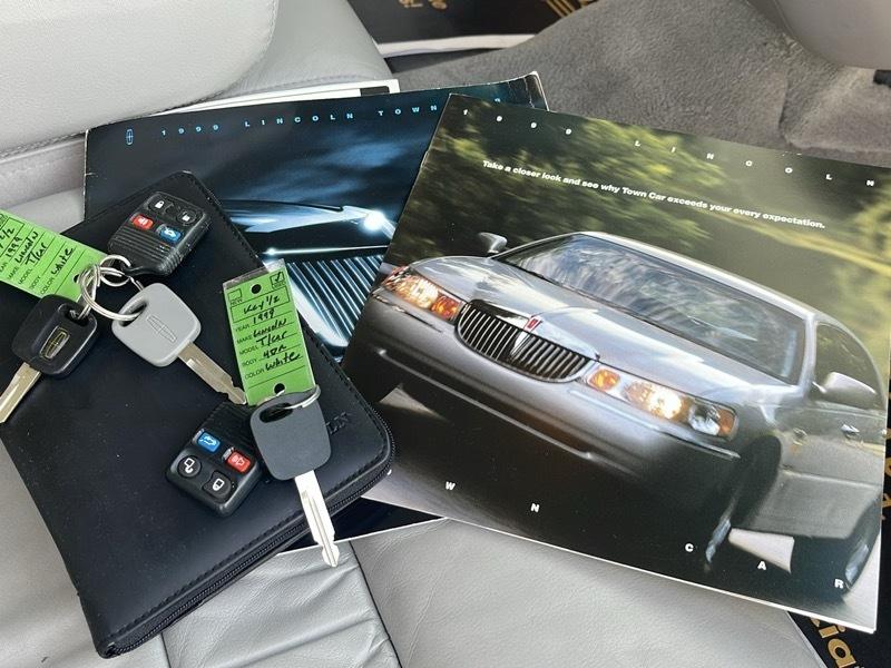 Lincoln Town Car Signature 1999