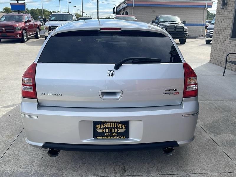 Dodge Magnum SRT-8 2006