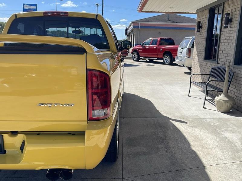 Dodge Ram 1500 SRT-10 Quad Cab 2WD 2005