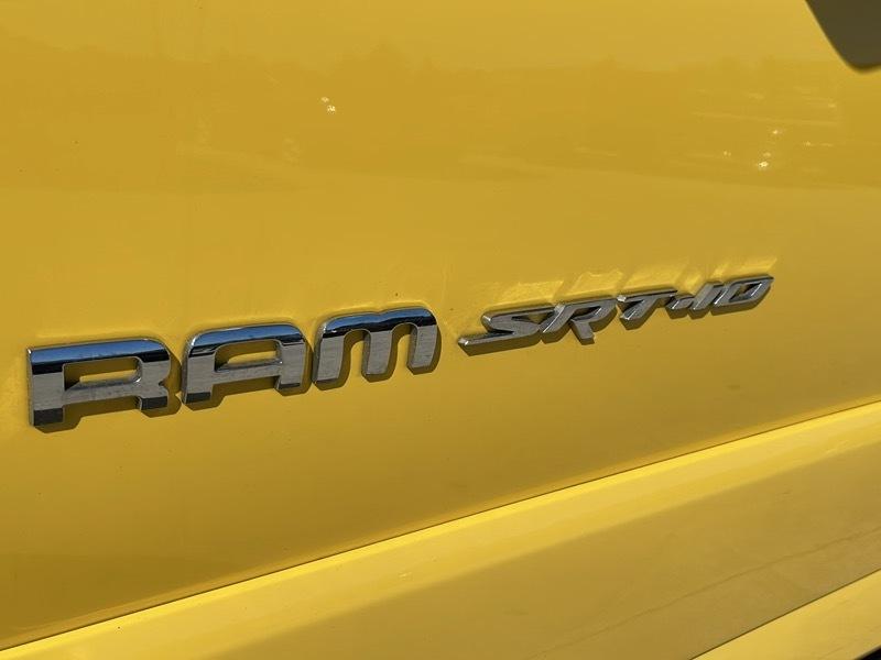 Dodge Ram 1500 SRT-10 Quad Cab 2WD 2005